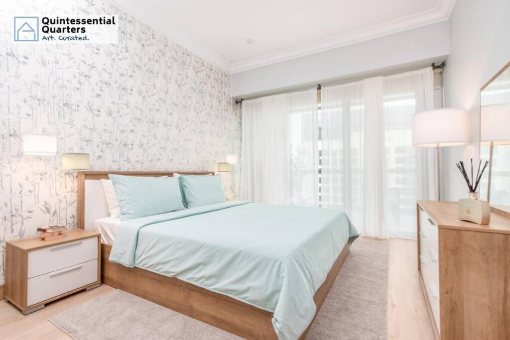 Downtown Cozy Home + Partitioned Living Room Dubai Bagian luar foto